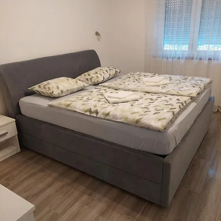 Aleksandar بانيا لوكا