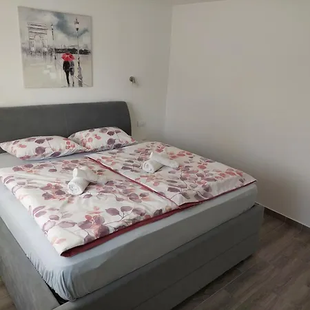 Aleksandar Apartmán *